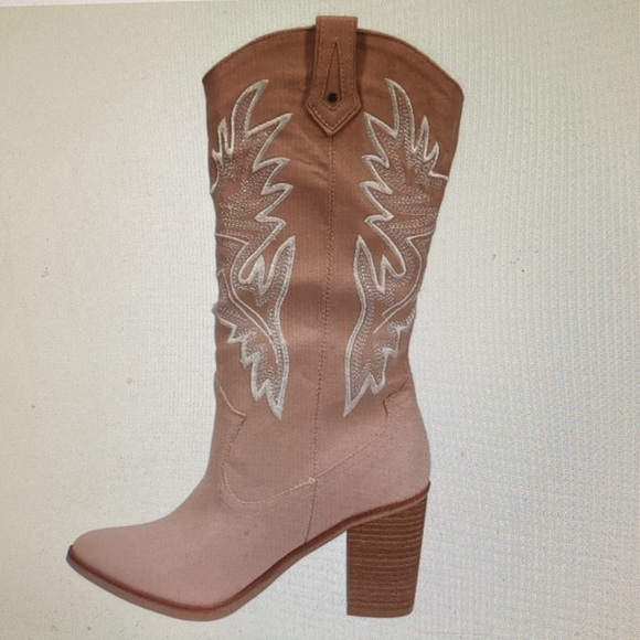 🎉SALE🎉*LastPair*MIATaleyTallWesternBootsNIB NWTBlushSize9 EmbroideredFauxLeather - Picture 5 of 9